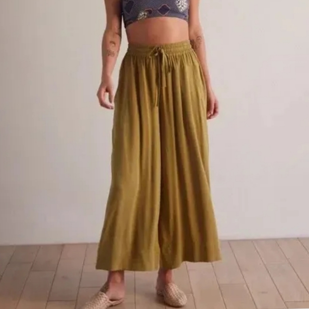 The Odells Seaside Wide Leg Crop Pants L Goldenrod Dark Mustard